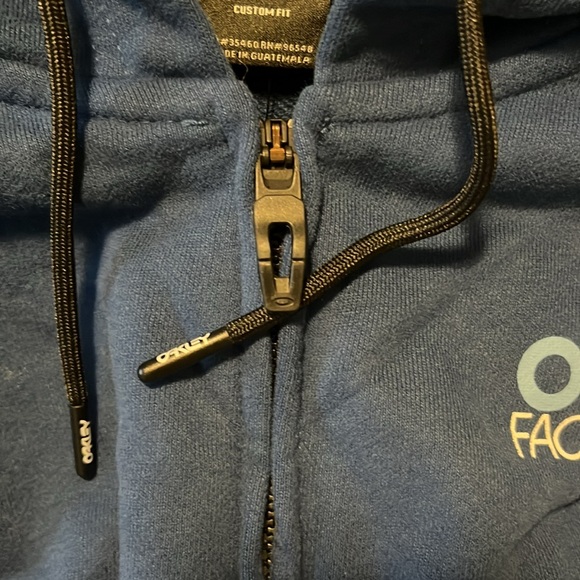 NWT Oakley factory pilot collection dark blue full zip hoodie size M - Picture 6 of 6